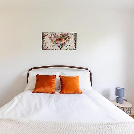 Large, Bright And Spacious 3 Bed Flat In Londra Esterno foto
