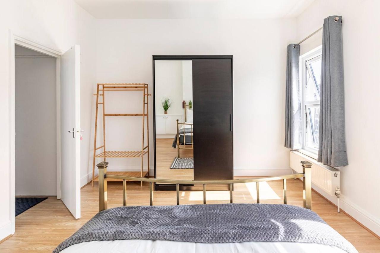 Large, Bright And Spacious 3 Bed Flat In Londra Esterno foto