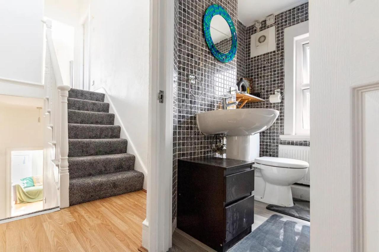 Large, Bright And Spacious 3 Bed Flat In Londra Esterno foto