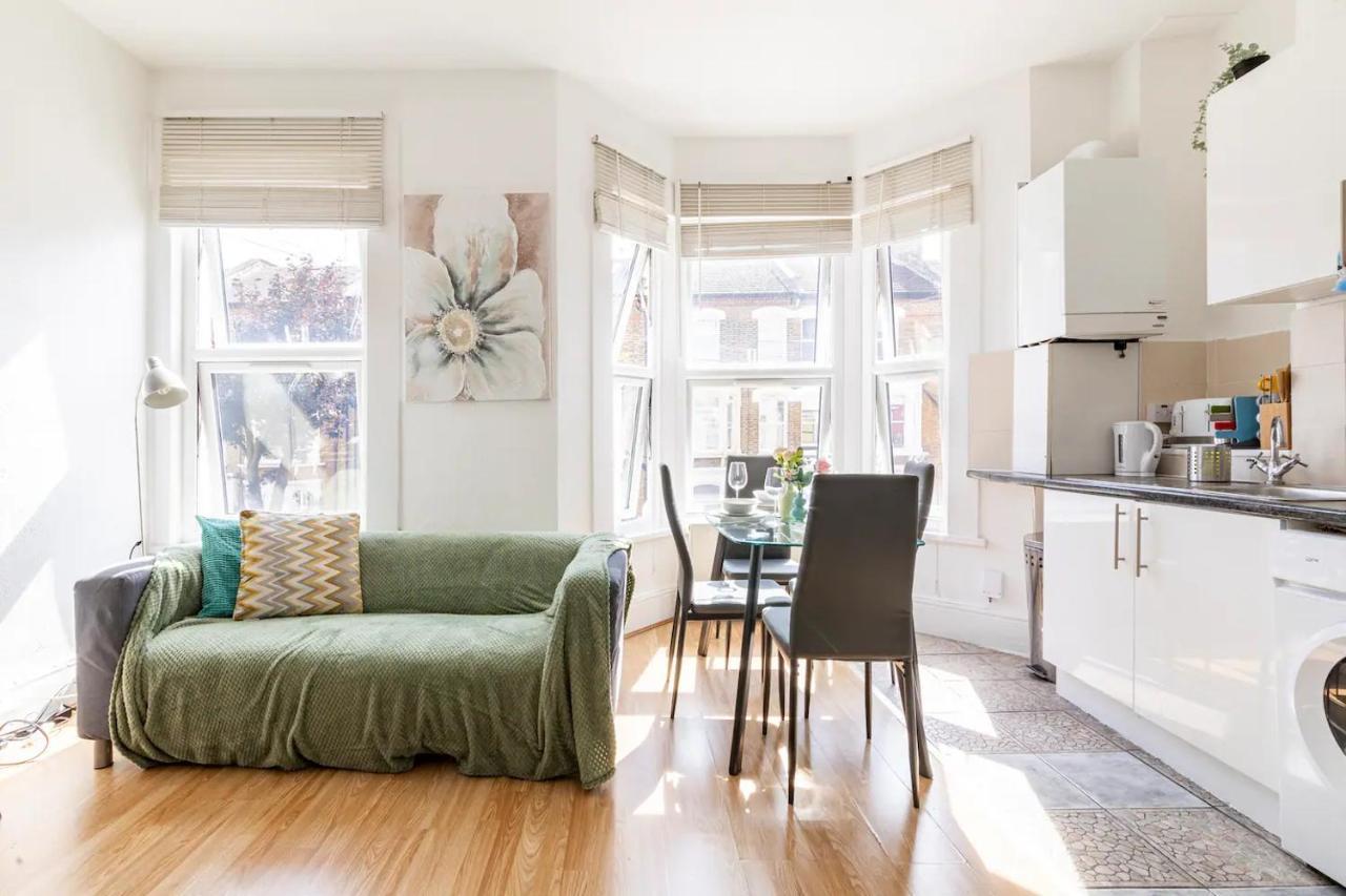 Large, Bright And Spacious 3 Bed Flat In Londra Esterno foto