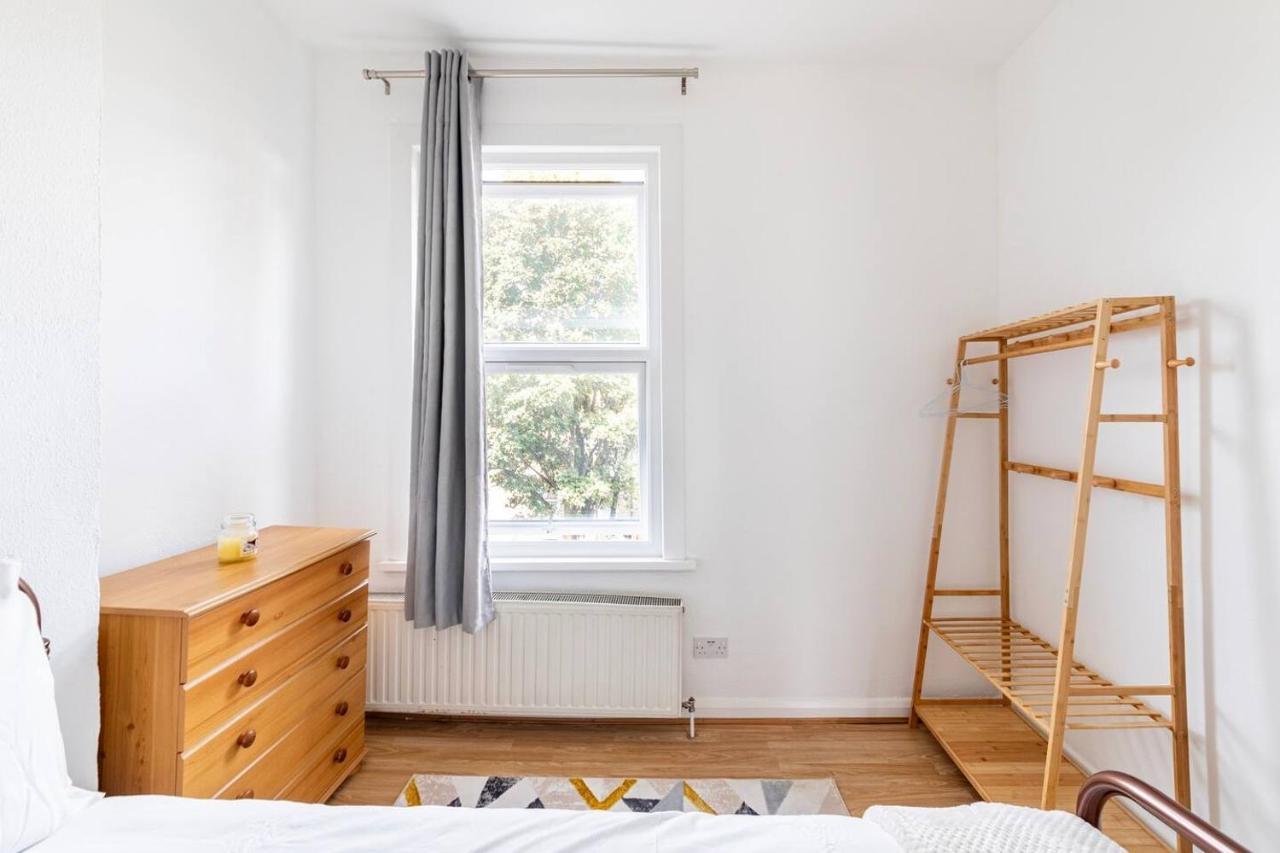 Large, Bright And Spacious 3 Bed Flat In Londra Esterno foto
